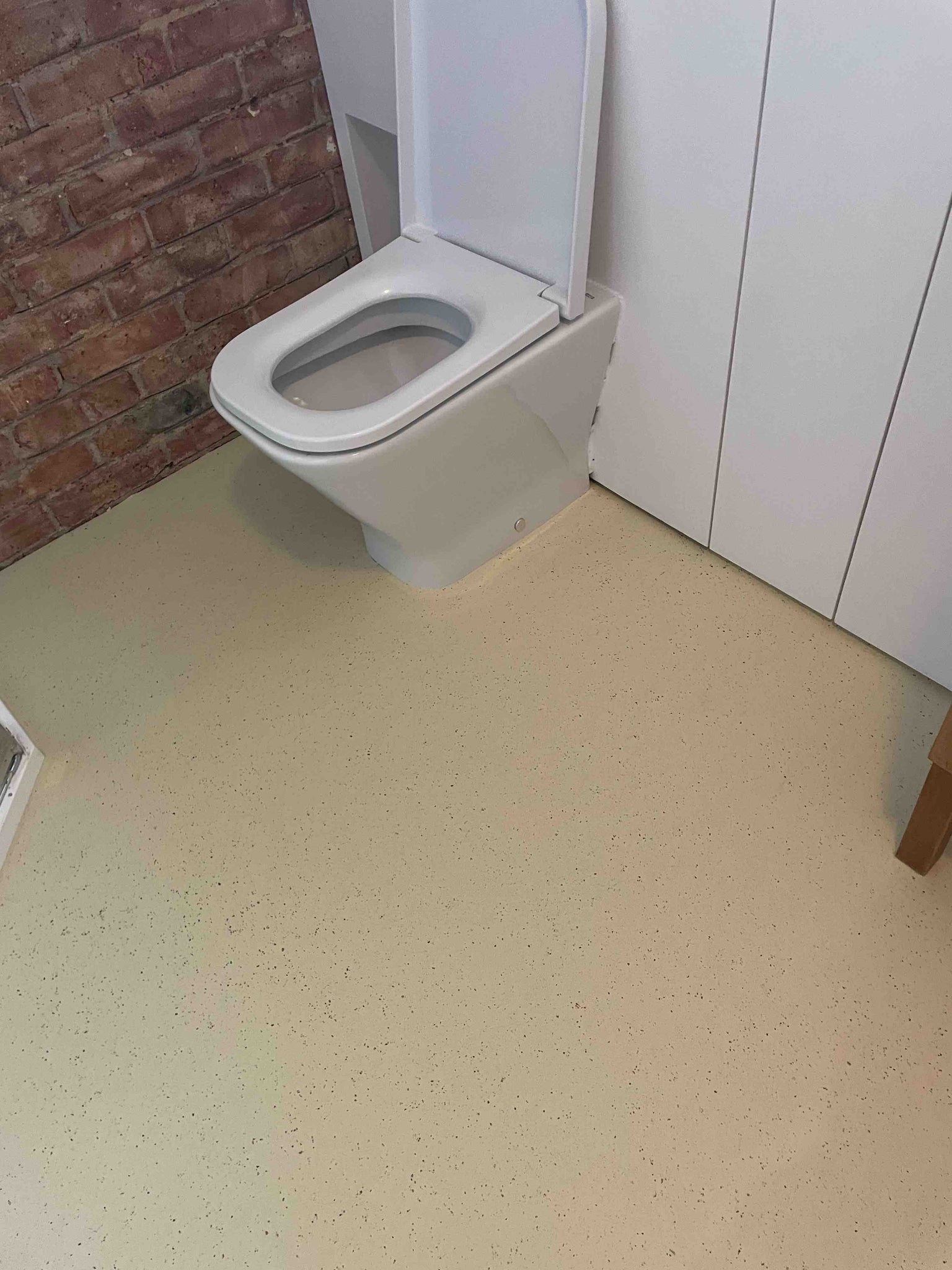 Supplying Forbo Marmoleum White Chocolate Decibel to be fitted in London