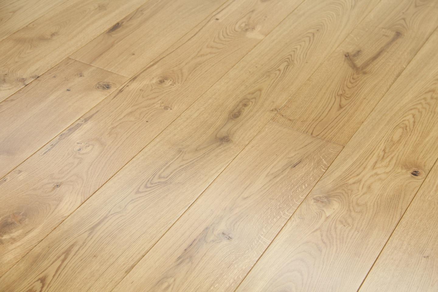 Maxzara E605 Lacquered Multiply Inspiration Oak Flooring