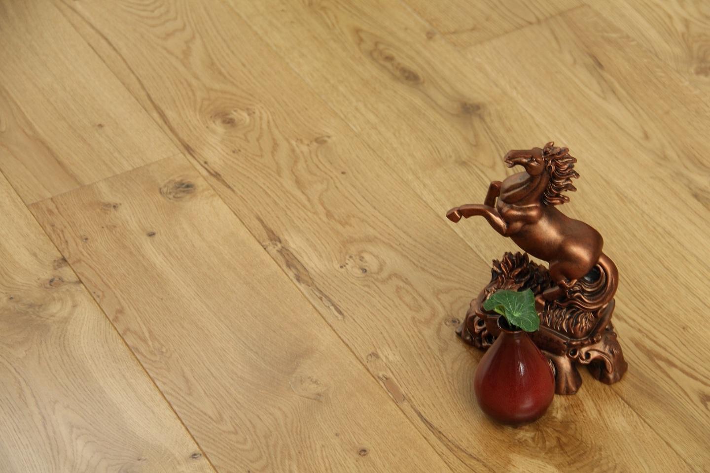 Maxzara E605 Lacquered Multiply Inspiration Oak Flooring