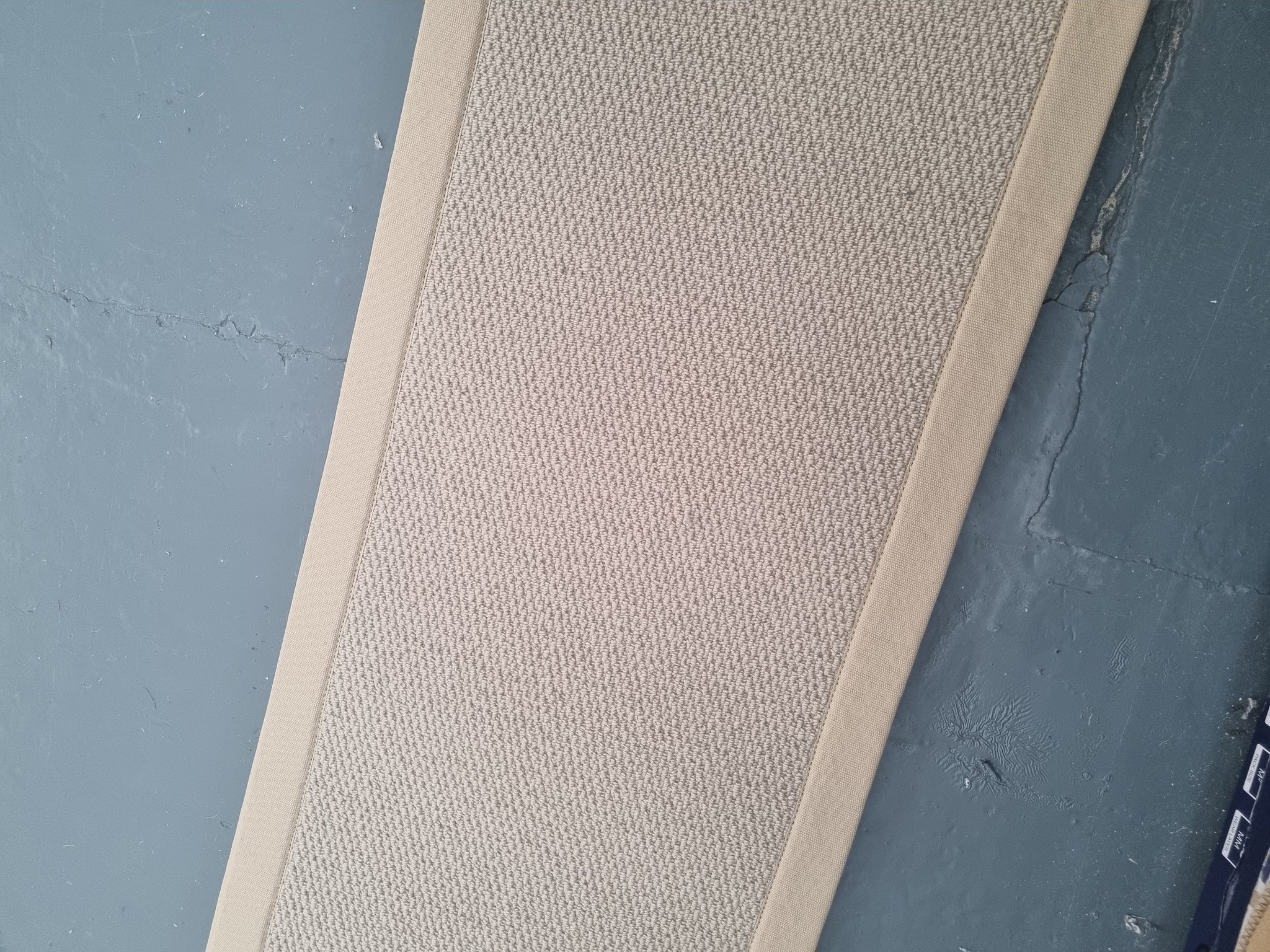 100% wool flat weave beige loop pile rug and floor runner with beige b ...