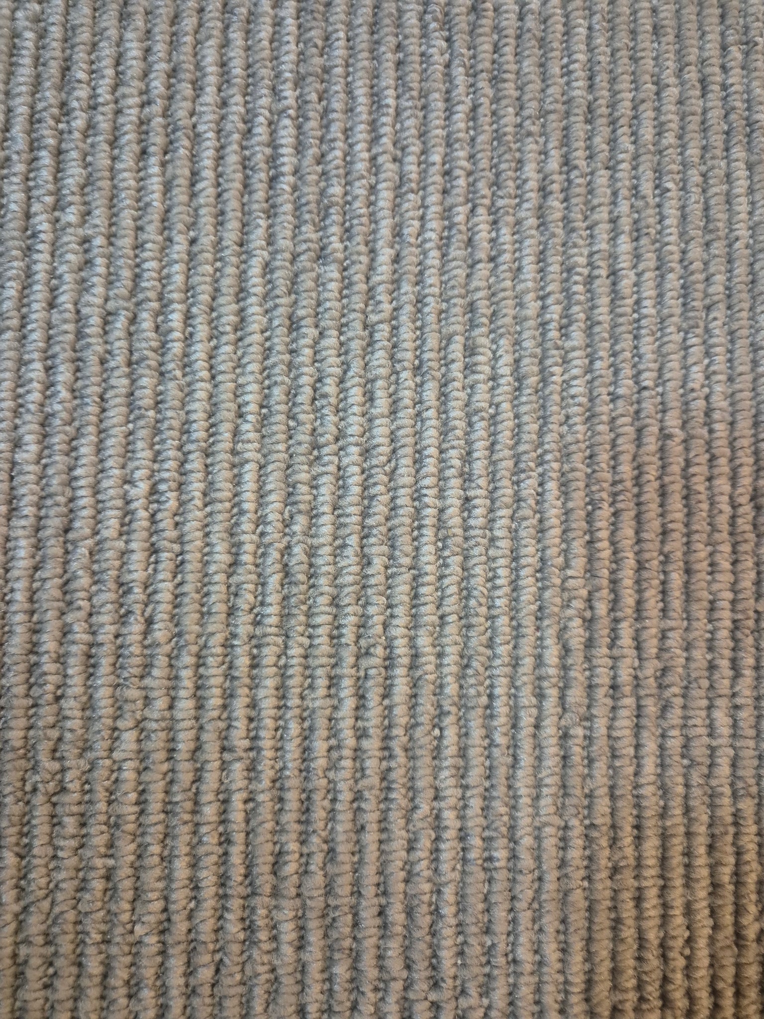 Mid grey bespoke sized rug with whipped edge - designer style R103