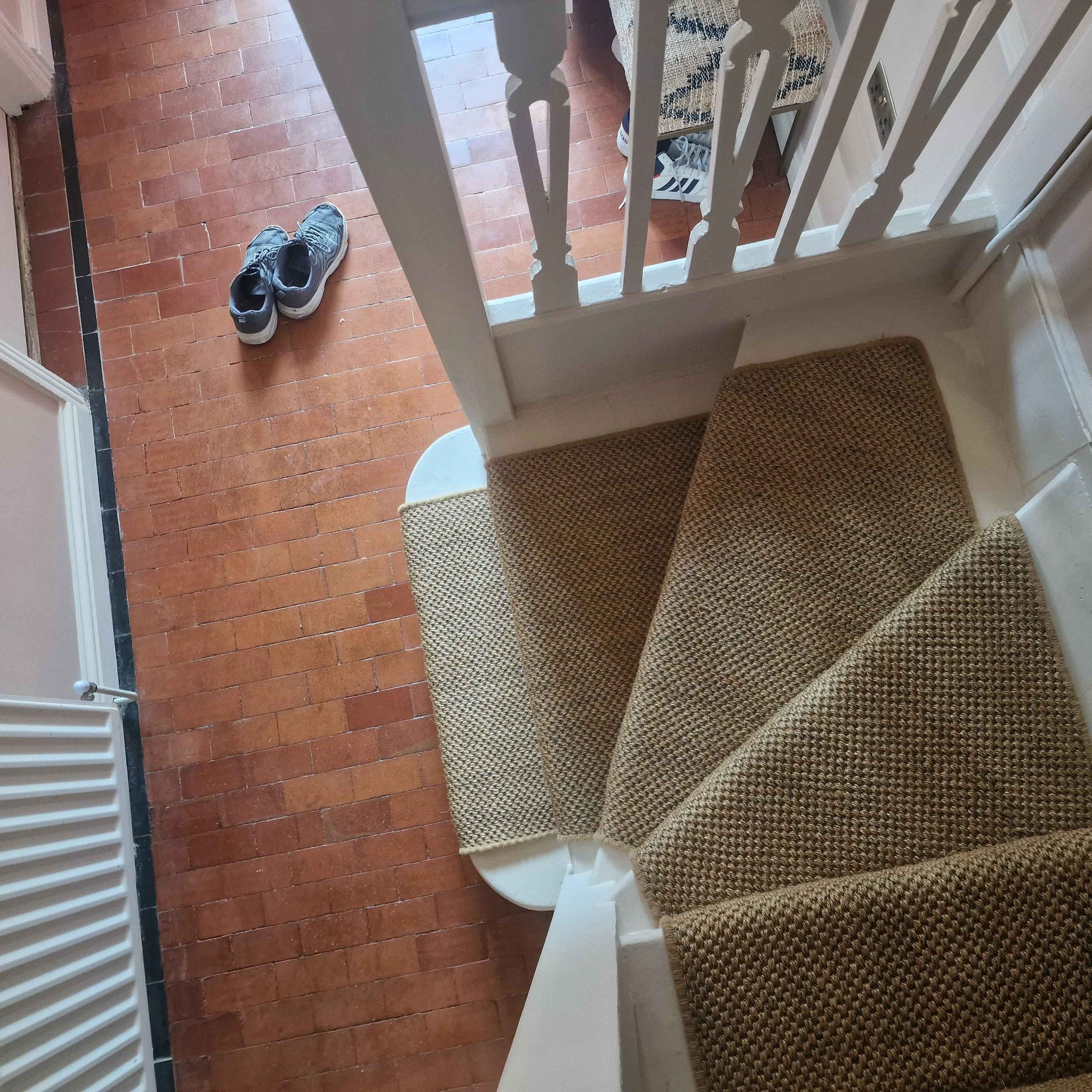 Kersint Cobb Tigers Eye sisal stair runner with whipped edge