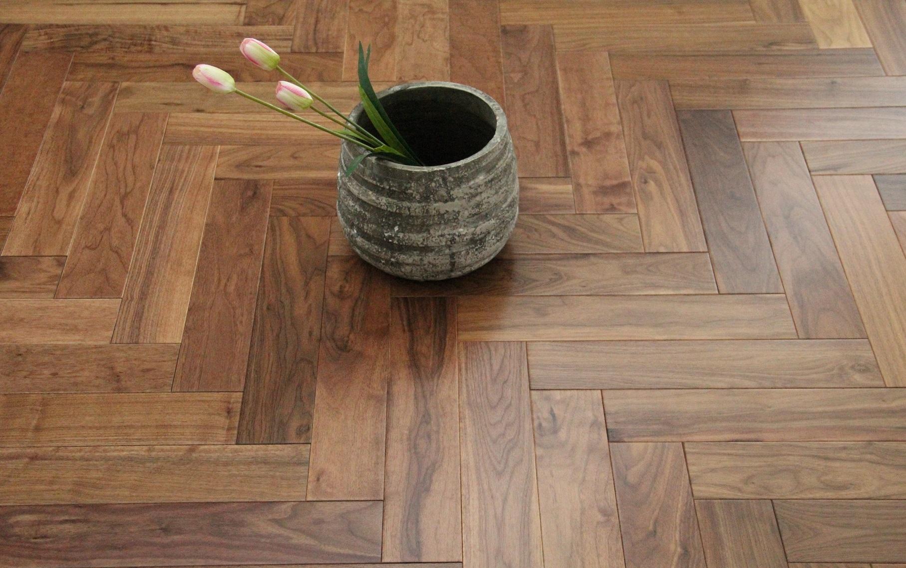 Maxzara H420 UV Lacquered Herringbone Multiply T&G Oak Flooring