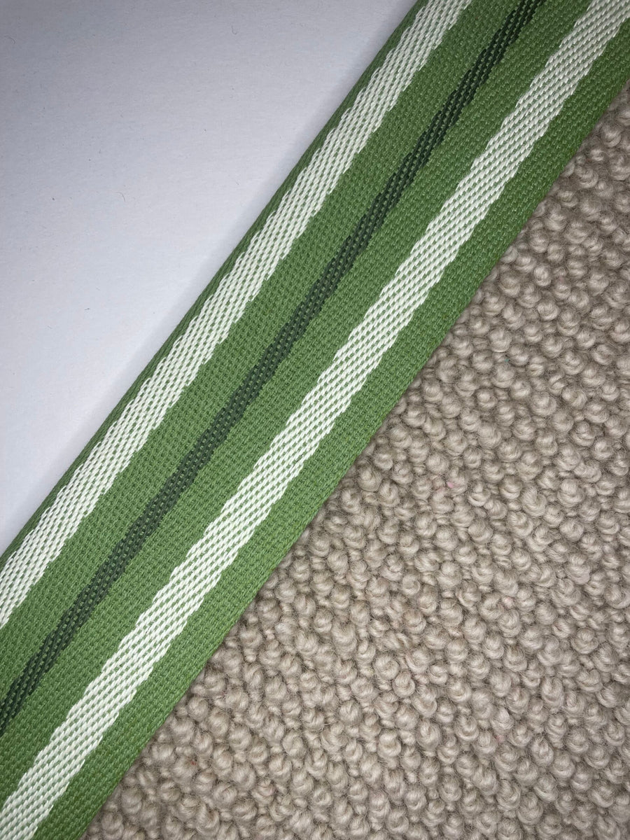 Stripe Bond A Border