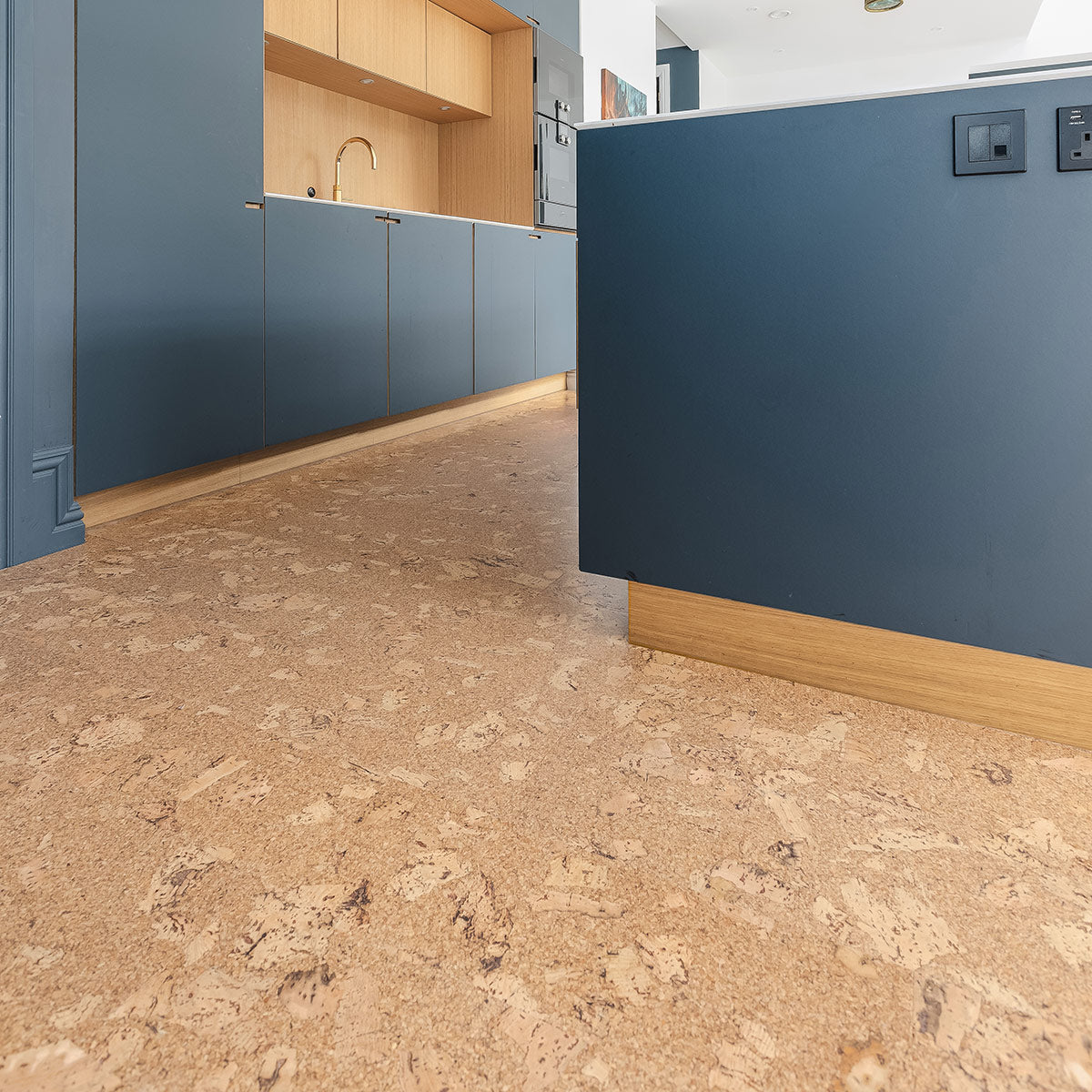 V4 Cortejo Luxury Cork Flooring Encruzado