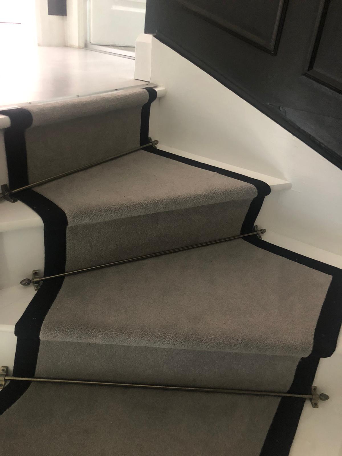 Hand-made stair runners for winding staircases – Fenstoncarter