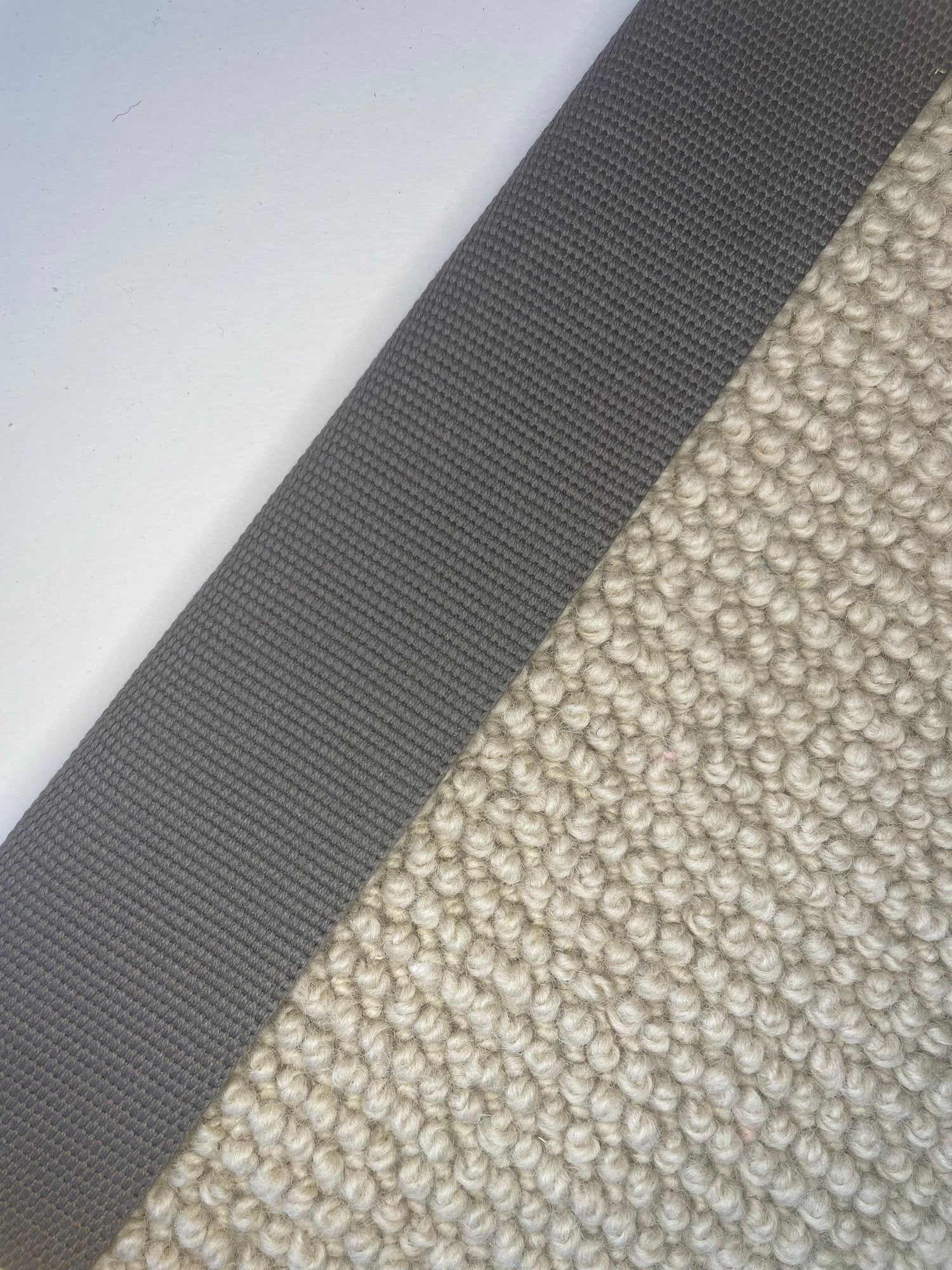 Carpet Edging Plain Border Plain Weave Morel border tape onto carpet