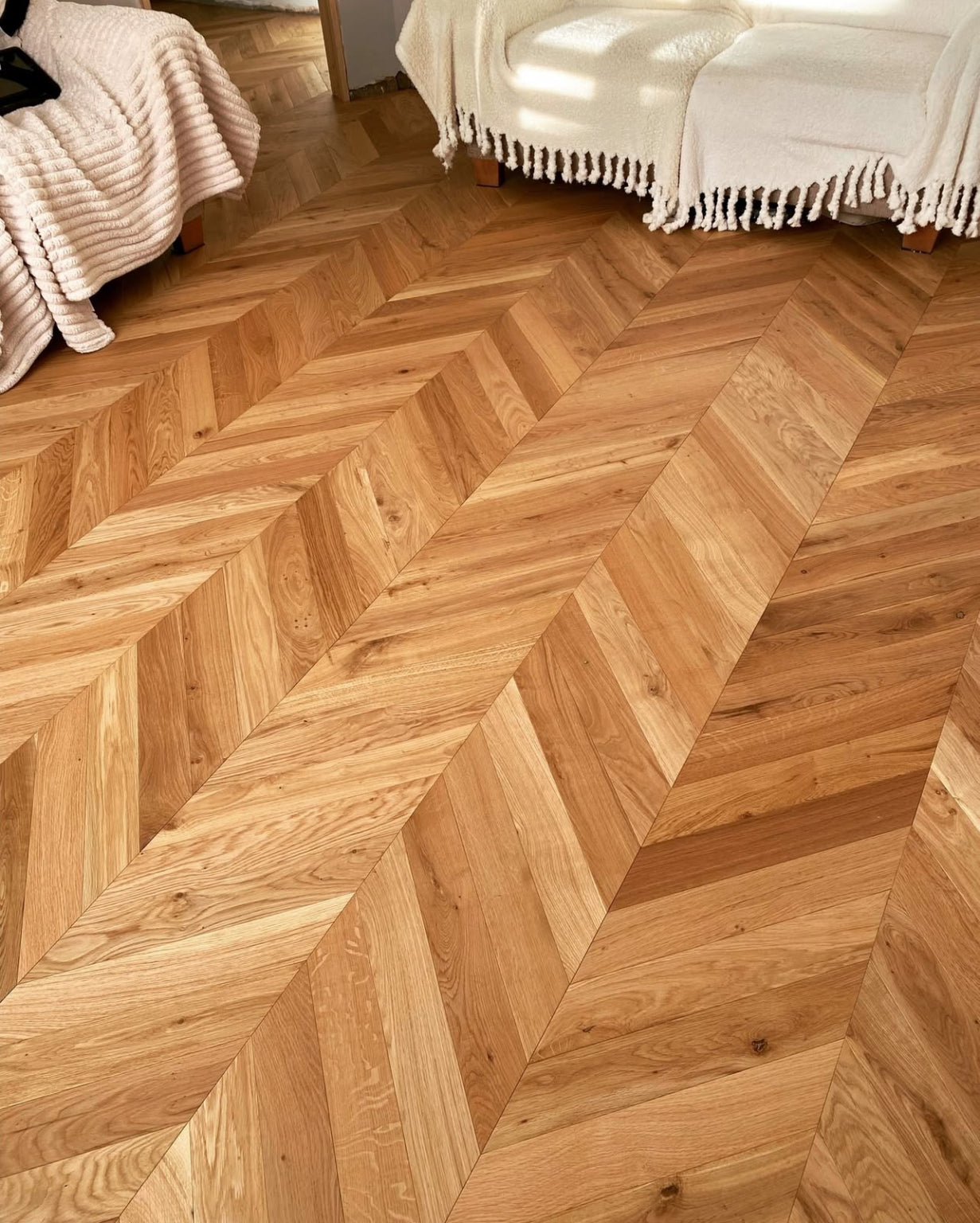 Fenston Carter Natural Oak Chevron Flooring Brushed & Oiled Luxury Oak Panels