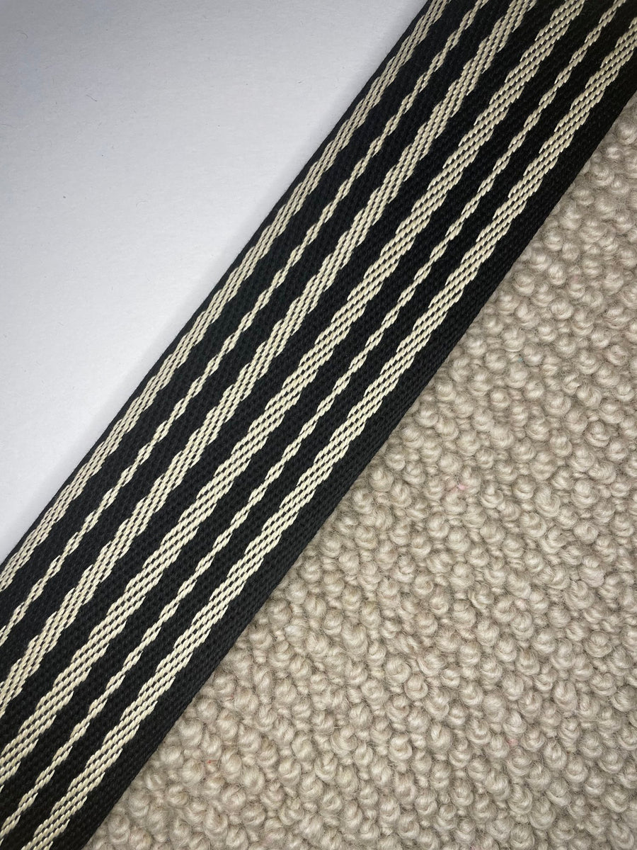 Stripe Roach B Border