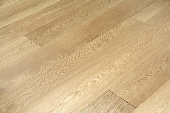 Maxzara E480 UV Lacquered 3-Ply 1-Strip T&G Oak Flooring