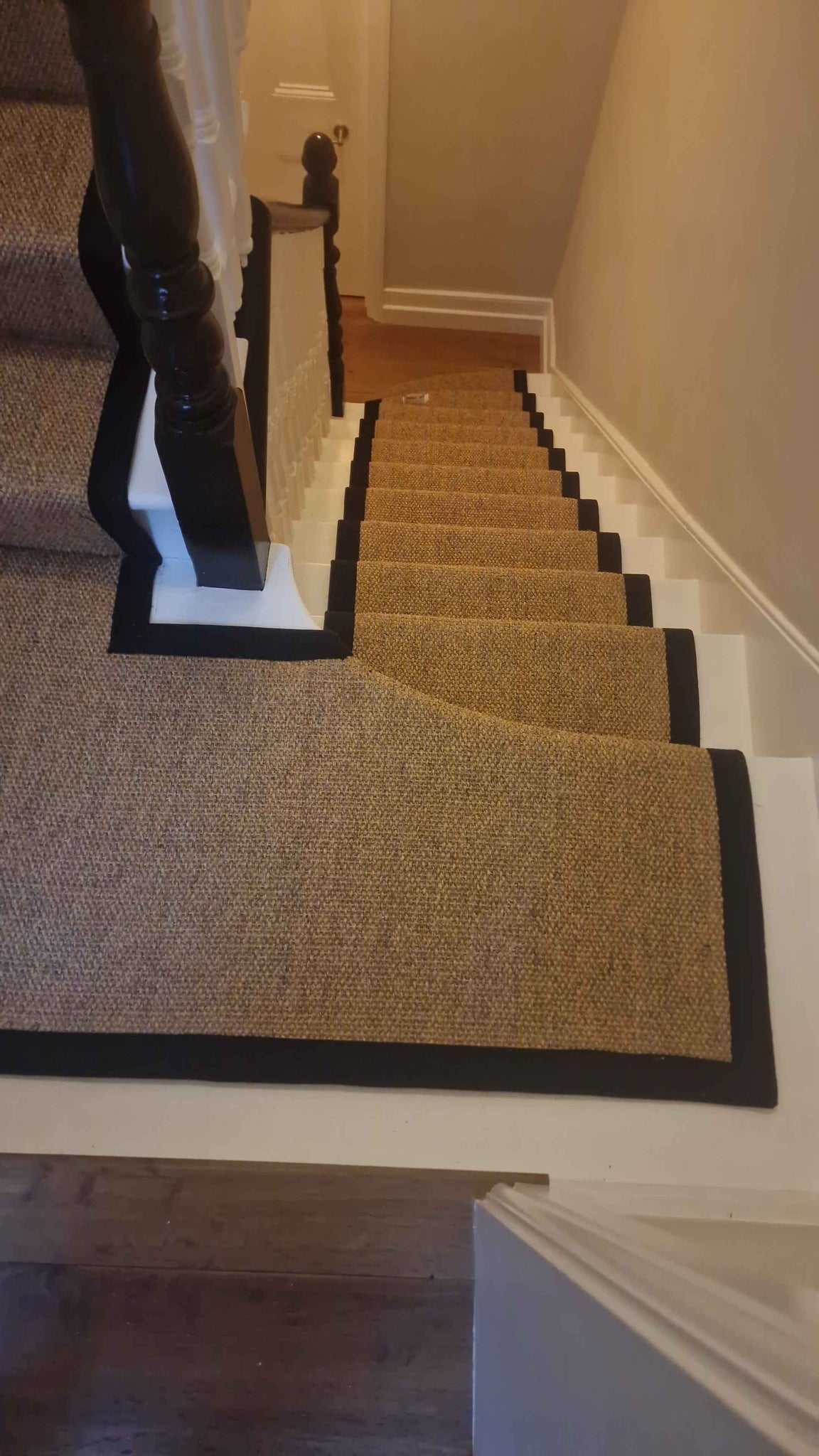 Alternative flooring sisal panama pilsbury stair runner with black cotton border