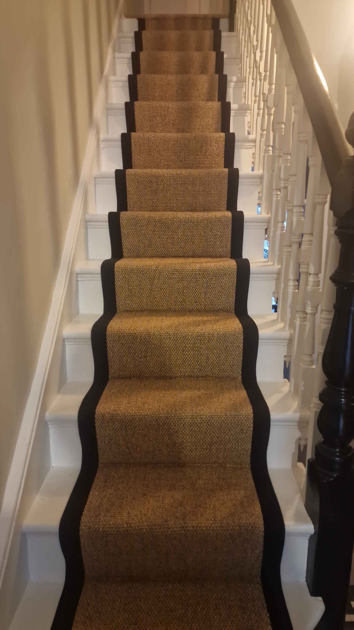 Alternative flooring sisal panama pilsbury stair runner with black cotton border