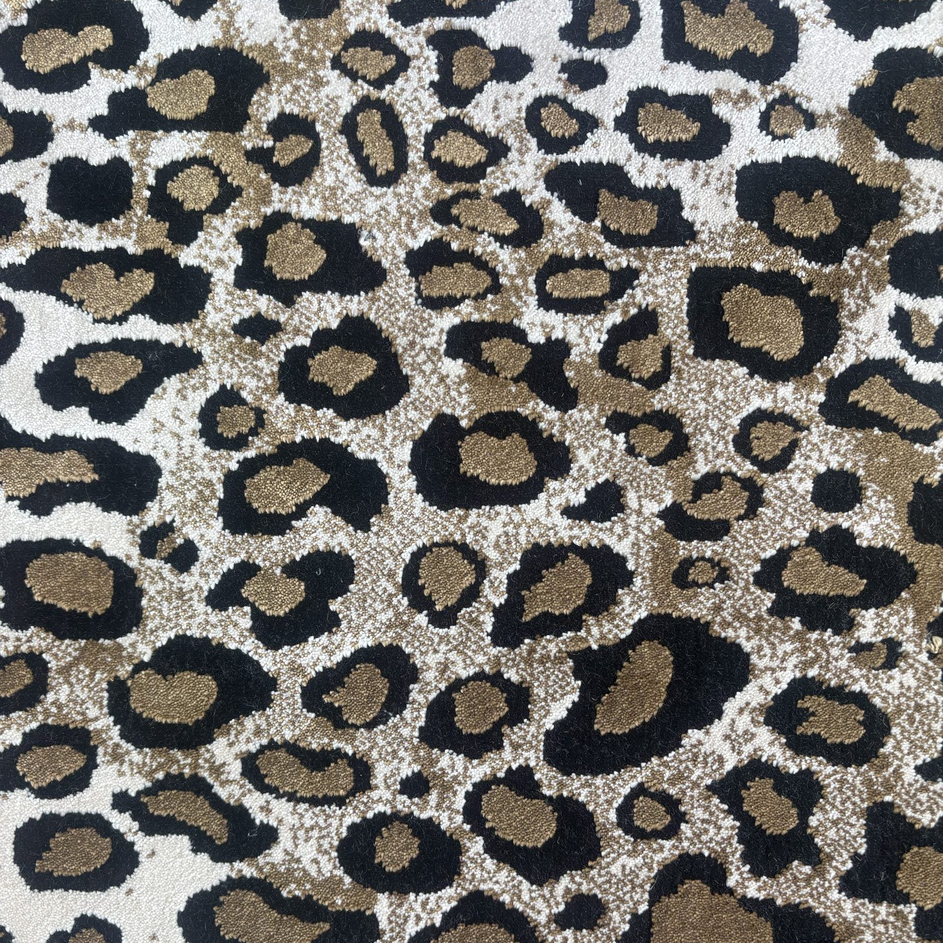 The Giant Leopard Gold Fat. Big cat carpet print stair runner ...
