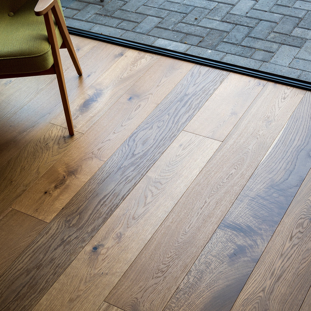DC201 Smoked Oak - Engineered wood floor from V4