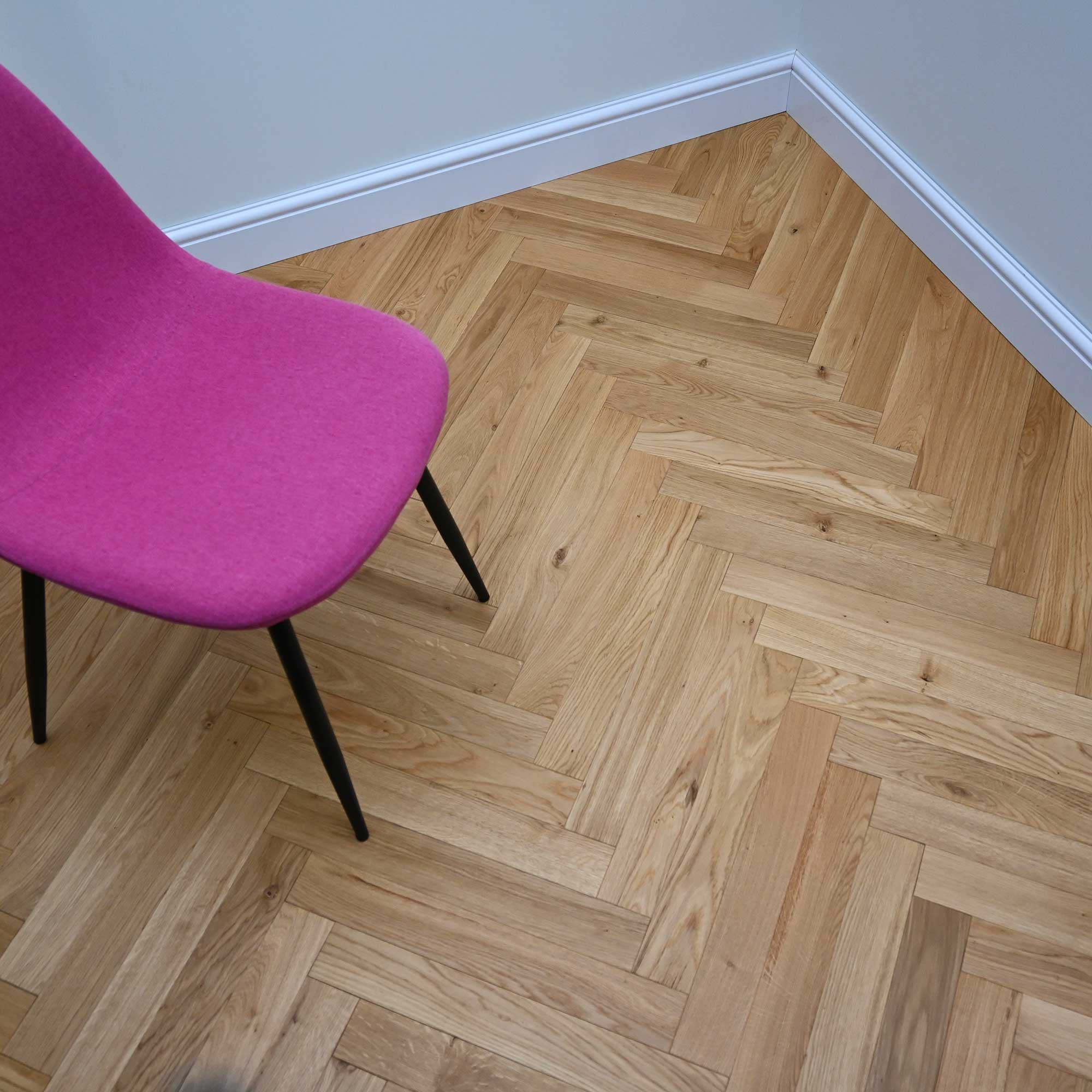 TH107 Natural Oak Strip Herringbone - V4 Wooden Floor